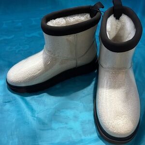 Koolaburra by UGG Clear Mini Waterproof White, Boot Size 10, New without box
